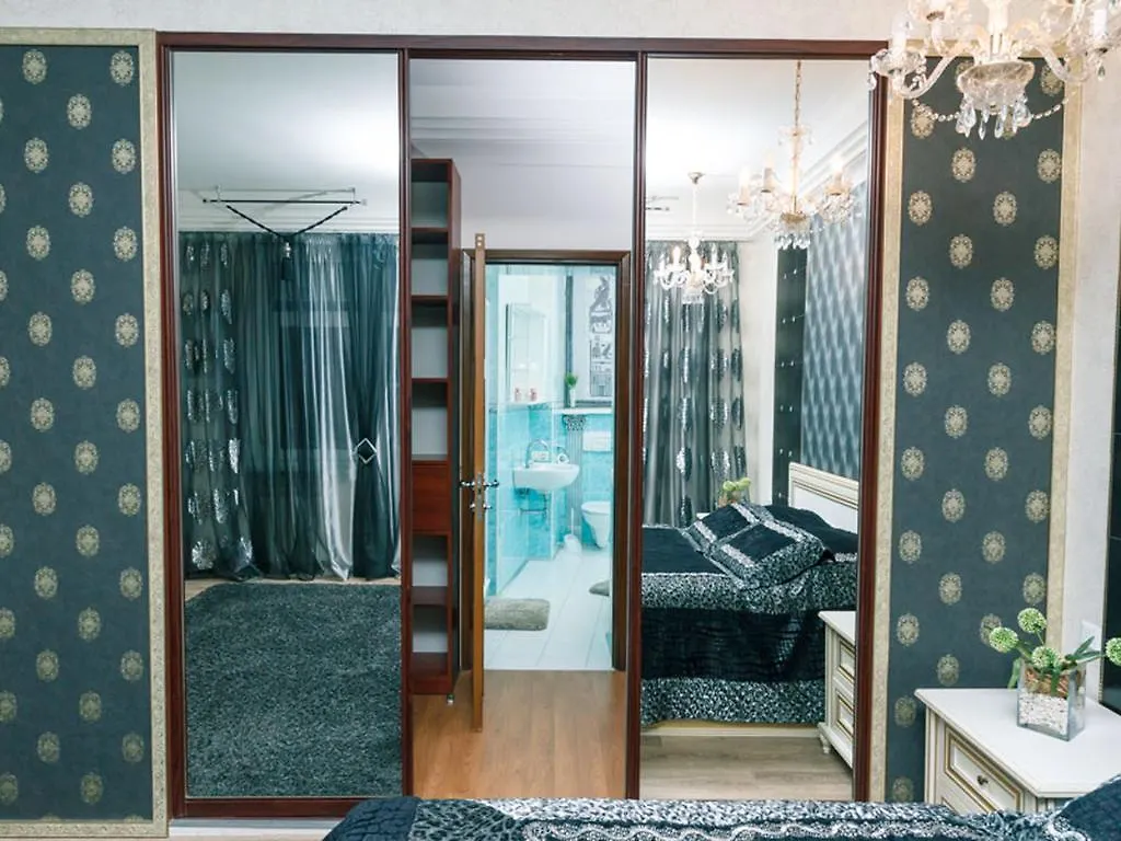 كييف Apartment On Kostyolna Street 10